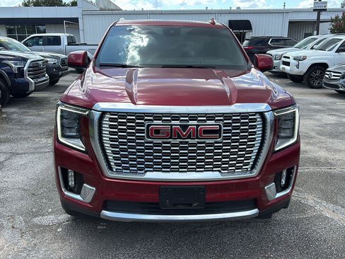 Used 2023 GMC Yukon Denali RWD image 2