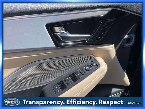 Used 2023 Acura MDX SH-AWD image 15