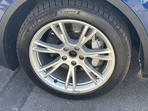 Used 2020 Tesla Model Y Long Range image 28