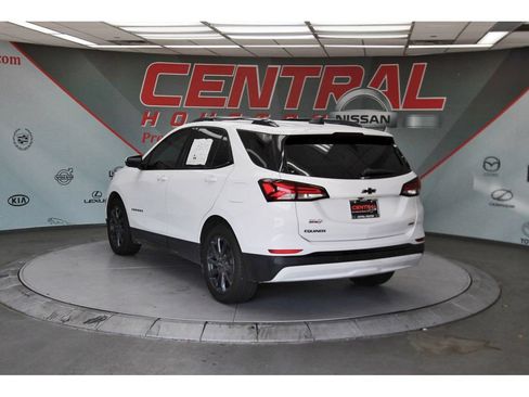 Used 2024 Chevrolet Equinox RS FWD image 4