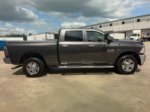 Used 2018 RAM 2500 Tradesman w/ Chrome Appearance Group RWD image 6