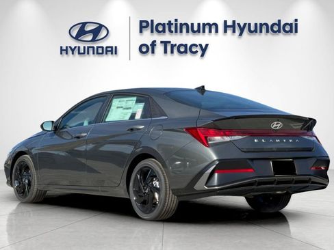New 2026 Hyundai Elantra SEL Sport Premium FWD image 6