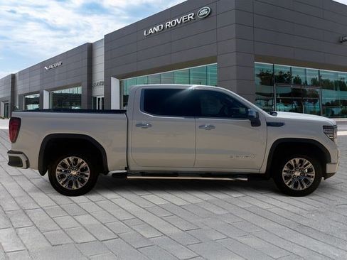 Used 2022 GMC Sierra 1500 Denali w/ Technology Package AWD/4WD image 6