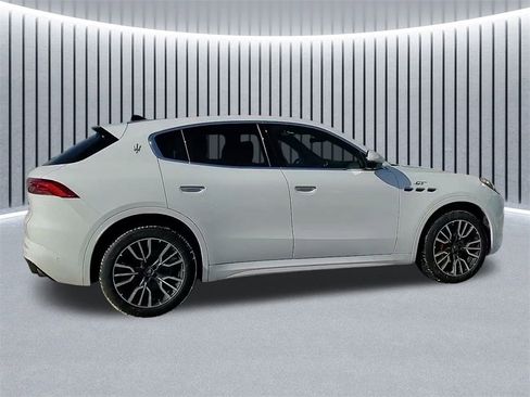 Certified 2024 Maserati Grecale GT image 6