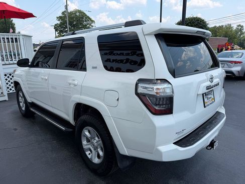 Used 2019 Toyota 4Runner SR5 RWD image 4