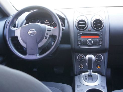 Used 2013 Nissan Rogue S FWD image 25