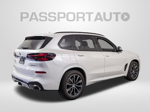 Used 2024 BMW X5 xDrive40i w/ M Sport Package AWD/4WD image 7