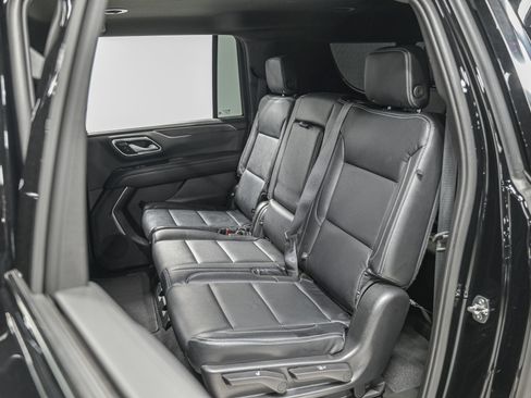 Used 2023 Chevrolet Suburban LS AWD/4WD image 30