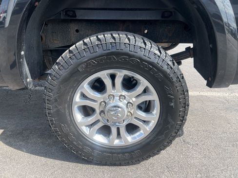 Used 2018 RAM 3500 Laramie image 39