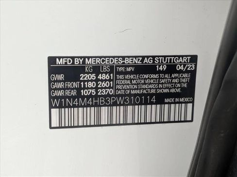 Used 2023 Mercedes-Benz GLB 250 4MATIC image 27