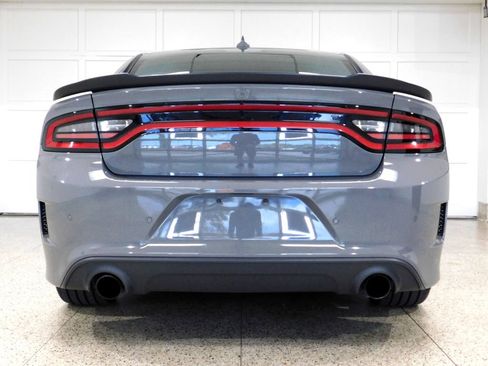 Used 2018 Dodge Charger R/T Scat Pack RWD image 8