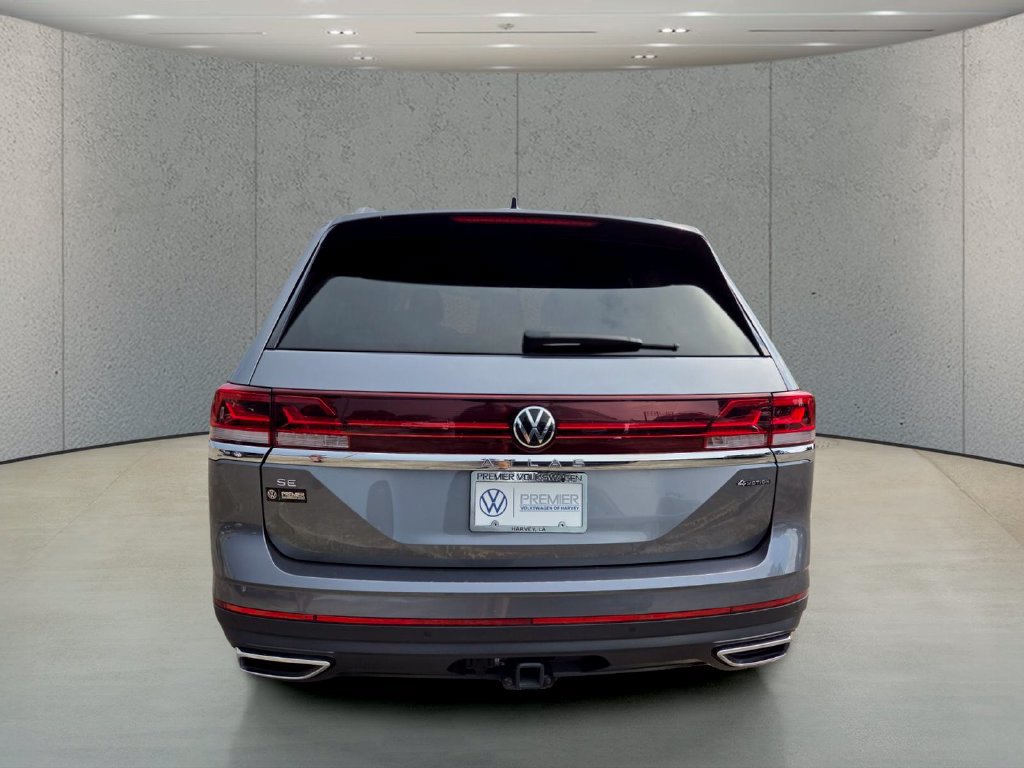 Used 2025 Volkswagen Atlas SE AWD/4WD image 4