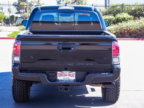 Used 2022 Toyota Tacoma Limited w/ Nightshade Package AWD/4WD image 6