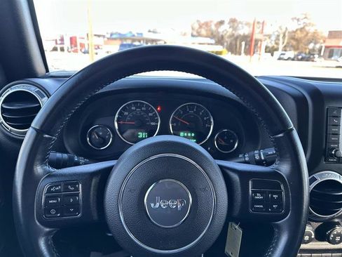 Used 2018 Jeep Wrangler Unlimited Sahara w/ Dual Top Group image 16