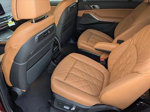 New 2026 BMW X7 xDrive40i w/ Premium Package image 16