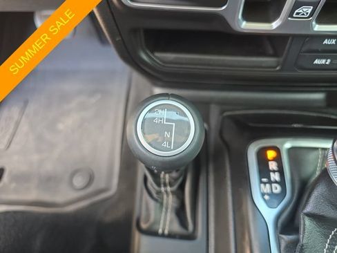 Certified 2018 Jeep Wrangler Unlimited Sahara AWD/4WD image 21
