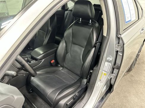 Used 2024 Honda Accord Touring image 15