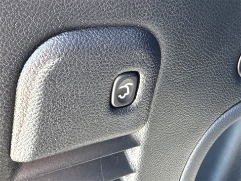 Certified 2021 Jeep Grand Cherokee Laredo X image 12