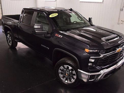 Used 2024 Chevrolet Silverado 2500 LT w/ All Star Edition AWD/4WD image 10