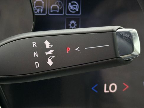 New 2026 Chevrolet Equinox EV LT image 19