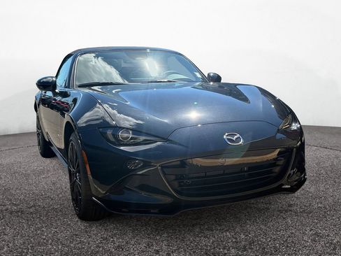 New 2026 MAZDA MX-5 Miata Club w/ Interior Package RWD image 7