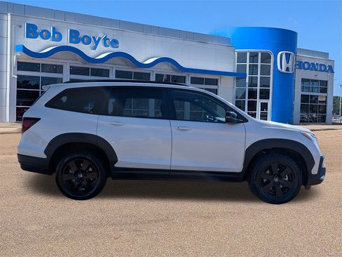 Certified 2022 Honda Pilot TrailSport image 6