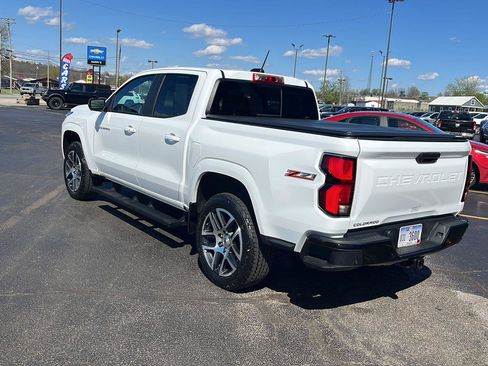 Used 2024 Chevrolet Colorado Z71 w/ Z71 Convenience Package 2 image 3
