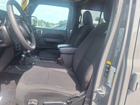 Used 2023 Jeep Gladiator Sport AWD/4WD image 26