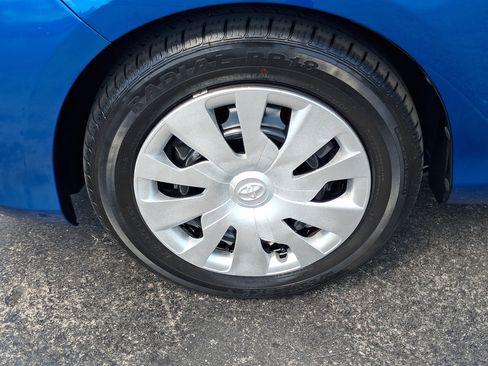 Used 2017 Toyota Yaris L FWD image 8
