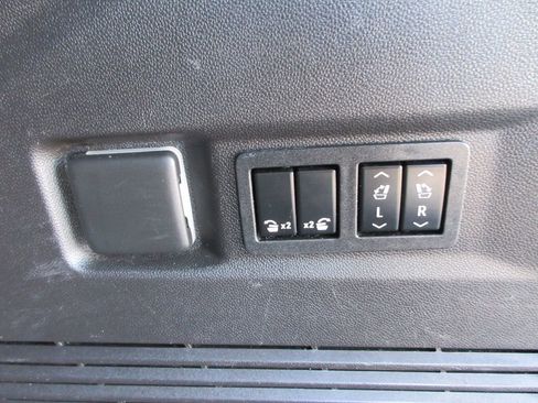 Certified 2021 GMC Yukon Denali w/ Denali Premium Package image 13