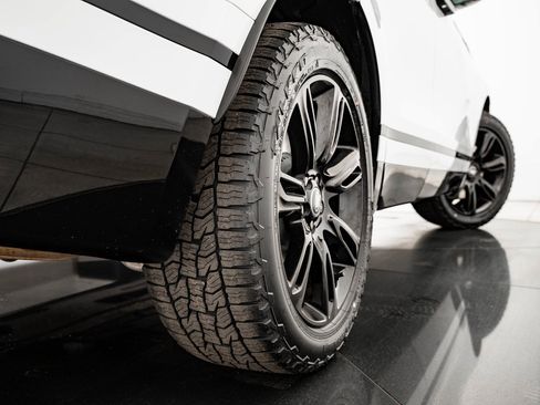 Used 2023 Land Rover Range Rover Velar R-Dynamic S image 50