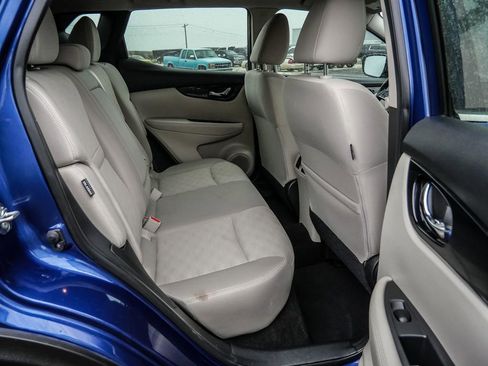 Used 2020 Nissan Rogue Sport SV FWD image 19