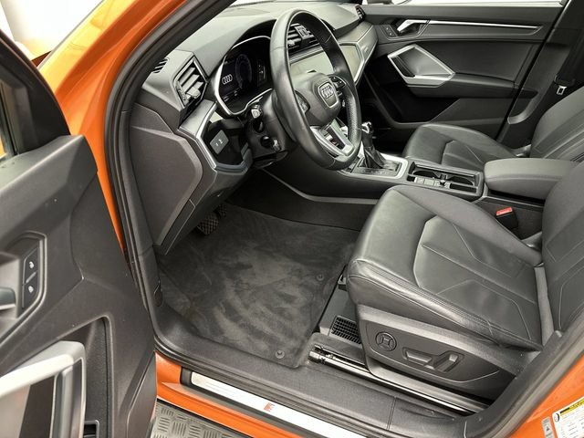 Used 2020 Audi Q3 2.0T Premium Plus w/ Premium Plus Package AWD/4WD image 11