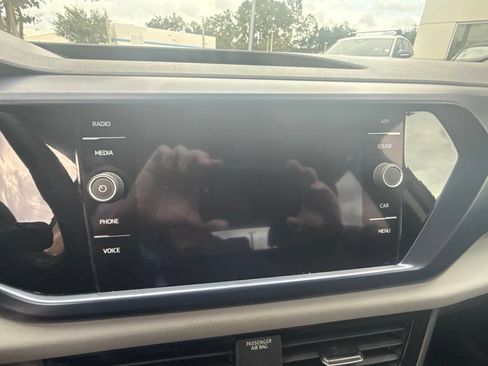 Certified 2023 Volkswagen Taos SE FWD image 13