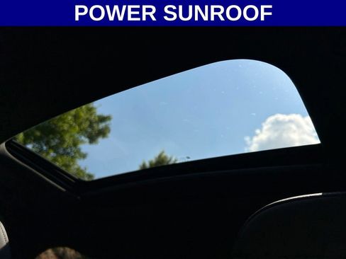 New 2026 Chevrolet Trax RS w/ Sunroof Package FWD image 4