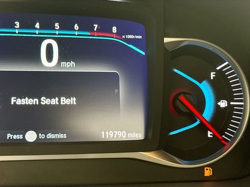 Used 2021 Honda Pilot Touring image 12