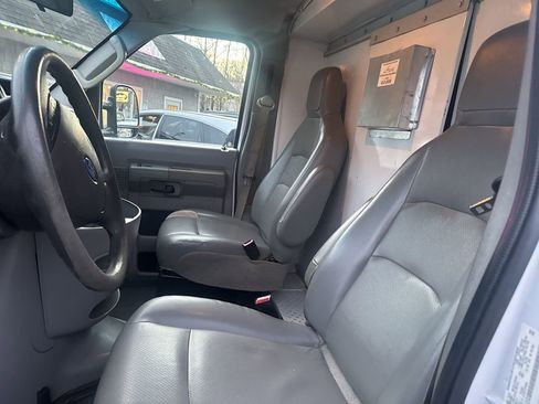 Used 2016 Ford E-350 and Econoline 350 Super Duty w/ Power Windows & Locks Group image 40