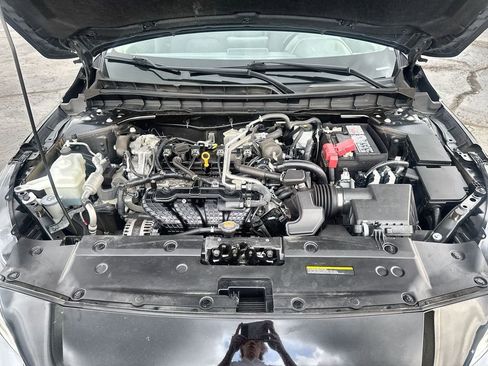 Used 2024 Nissan Altima 2.5 SV image 24