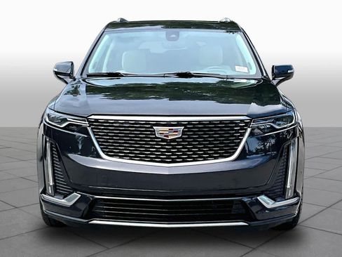 Used 2020 Cadillac XT6 Premium Luxury FWD image 4