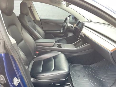 Used 2018 Tesla Model 3 Mid Range image 37