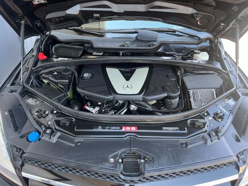 Used 2011 Mercedes-Benz R 350 BlueTEC 4MATIC image 37