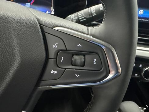 New 2026 Chevrolet Trax LT w/ Midnight Edition FWD image 12