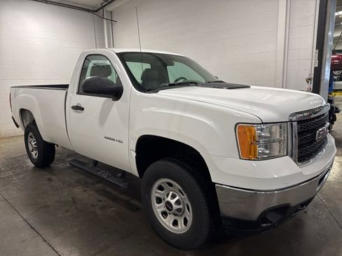 Used 2008 GMC Sierra 2500 W/T w/ Work Truck Preferred Package image 3