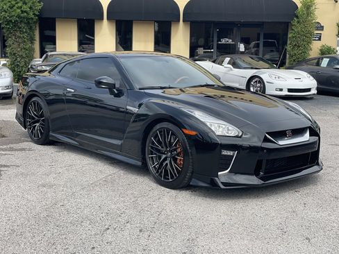 Used 2020 Nissan GT-R Premium w/ Premium Interior Package AWD/4WD image 19