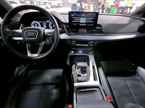 Used 2024 Audi Q5 e Prestige AWD/4WD image 16