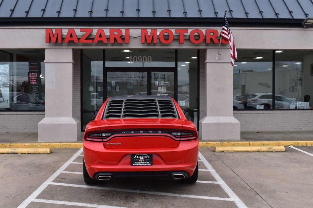 Used 2020 Dodge Charger SXT w/ Driver Convenience Group RWD image 10