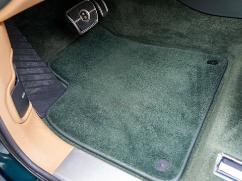 Used 2021 Bentley Bentayga AWD/4WD image 68