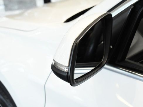 Used 2017 BMW X1 xDrive28i AWD/4WD image 9