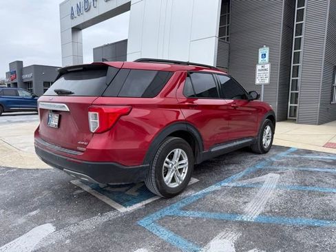 Used 2023 Ford Explorer XLT w/ Equipment Group 202A image 7