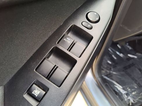 Used 2012 MAZDA MAZDA3 i Touring image 16